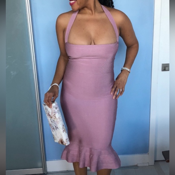 Pink halter bodycon dress with tiered hem - Picture 3 of 11